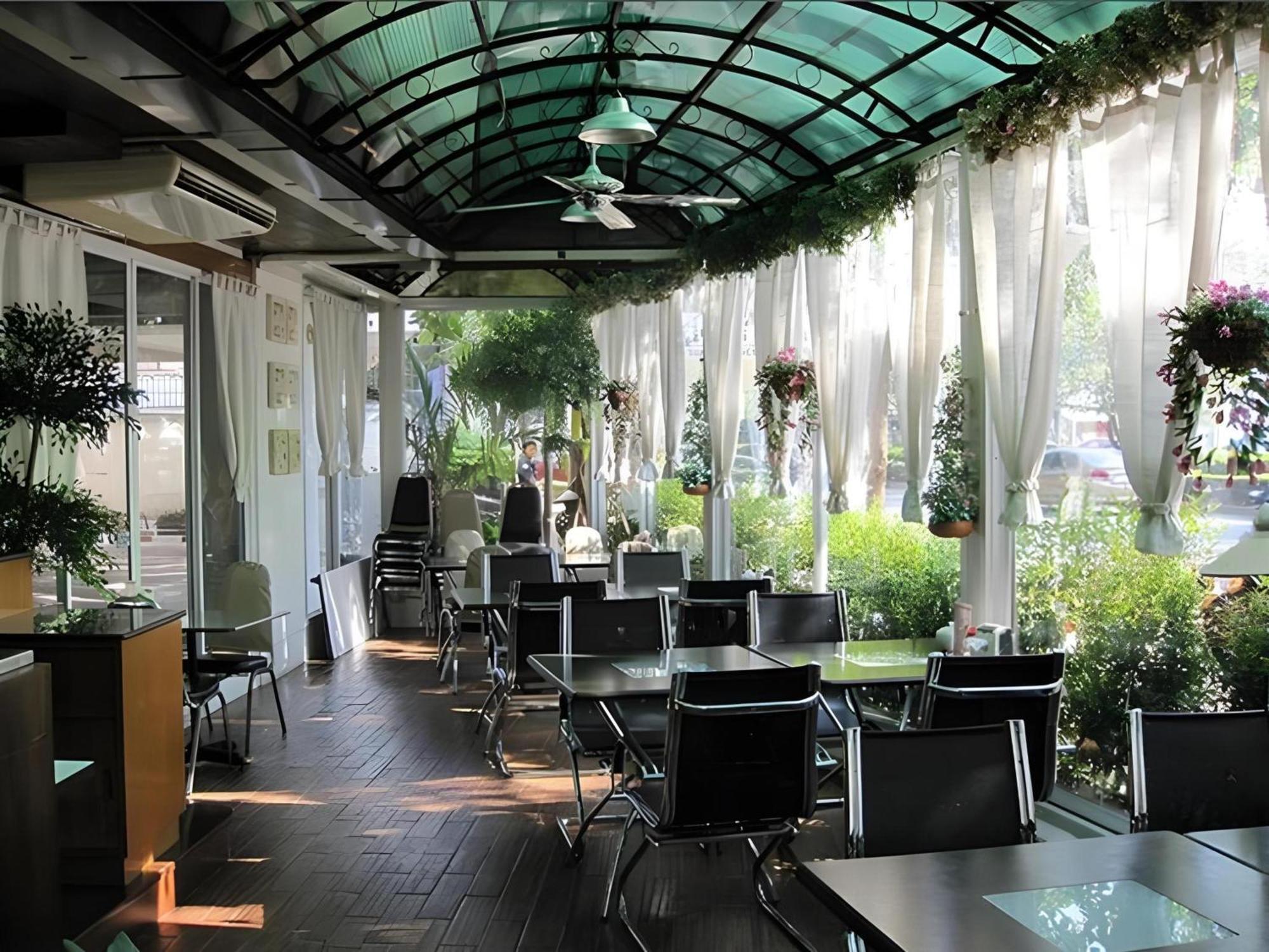 Collection O Howard Square Boutique Hotel Bangkok Dış mekan fotoğraf
