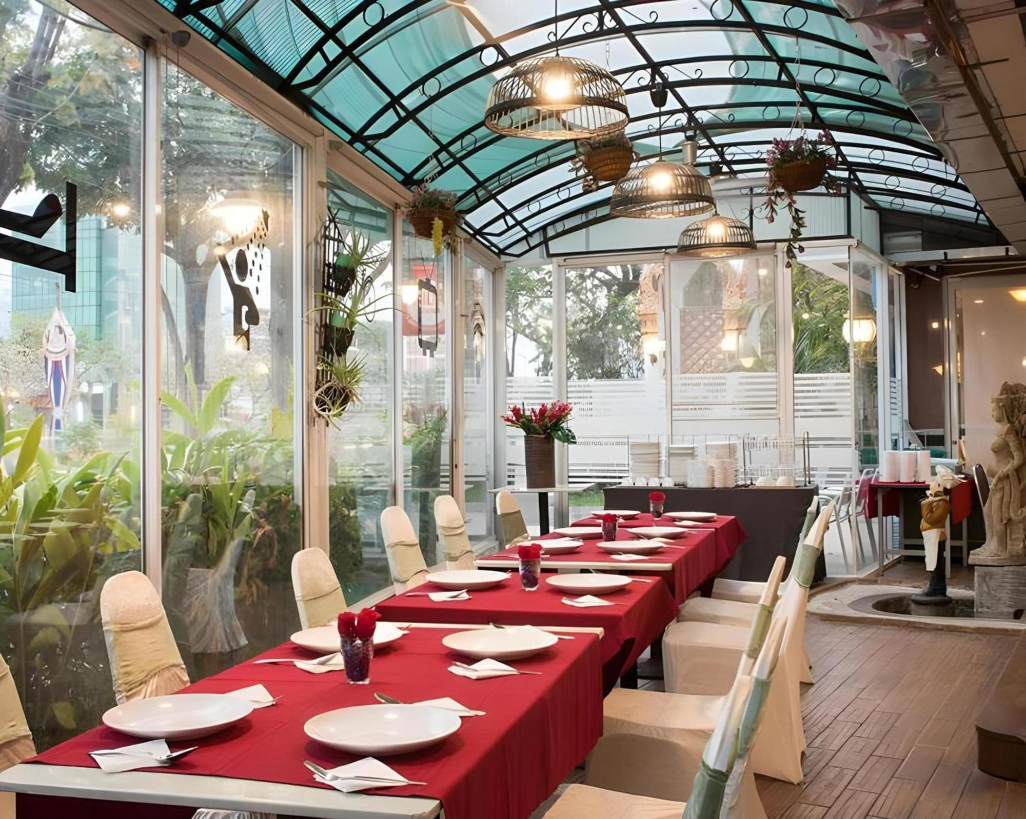 Collection O Howard Square Boutique Hotel Bangkok Dış mekan fotoğraf